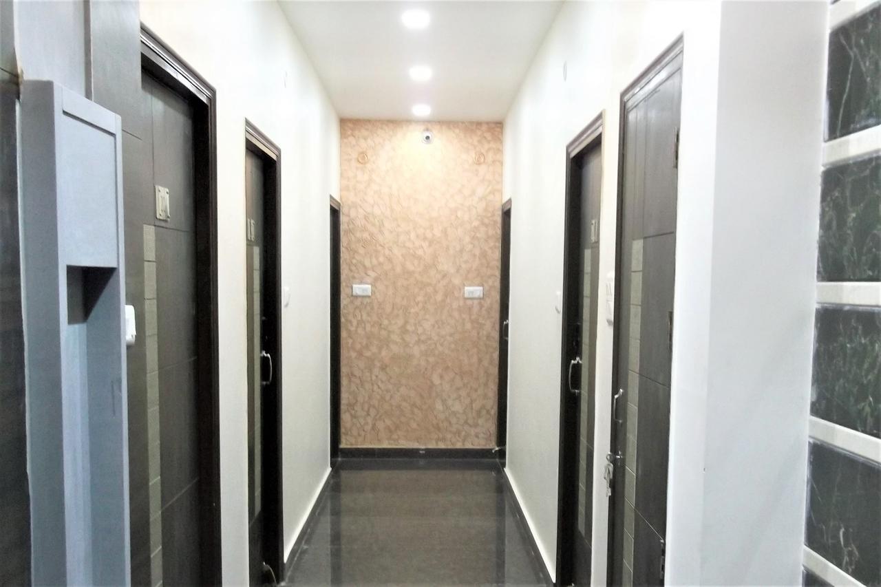 גורקפור Oyo 10360 Hotel Grand Manoranjan מראה חיצוני תמונה